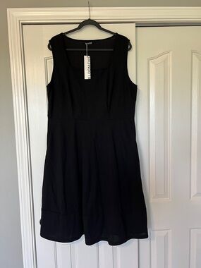 BloomChic Black Sleeveless Midi A-Line Dress New With Tags